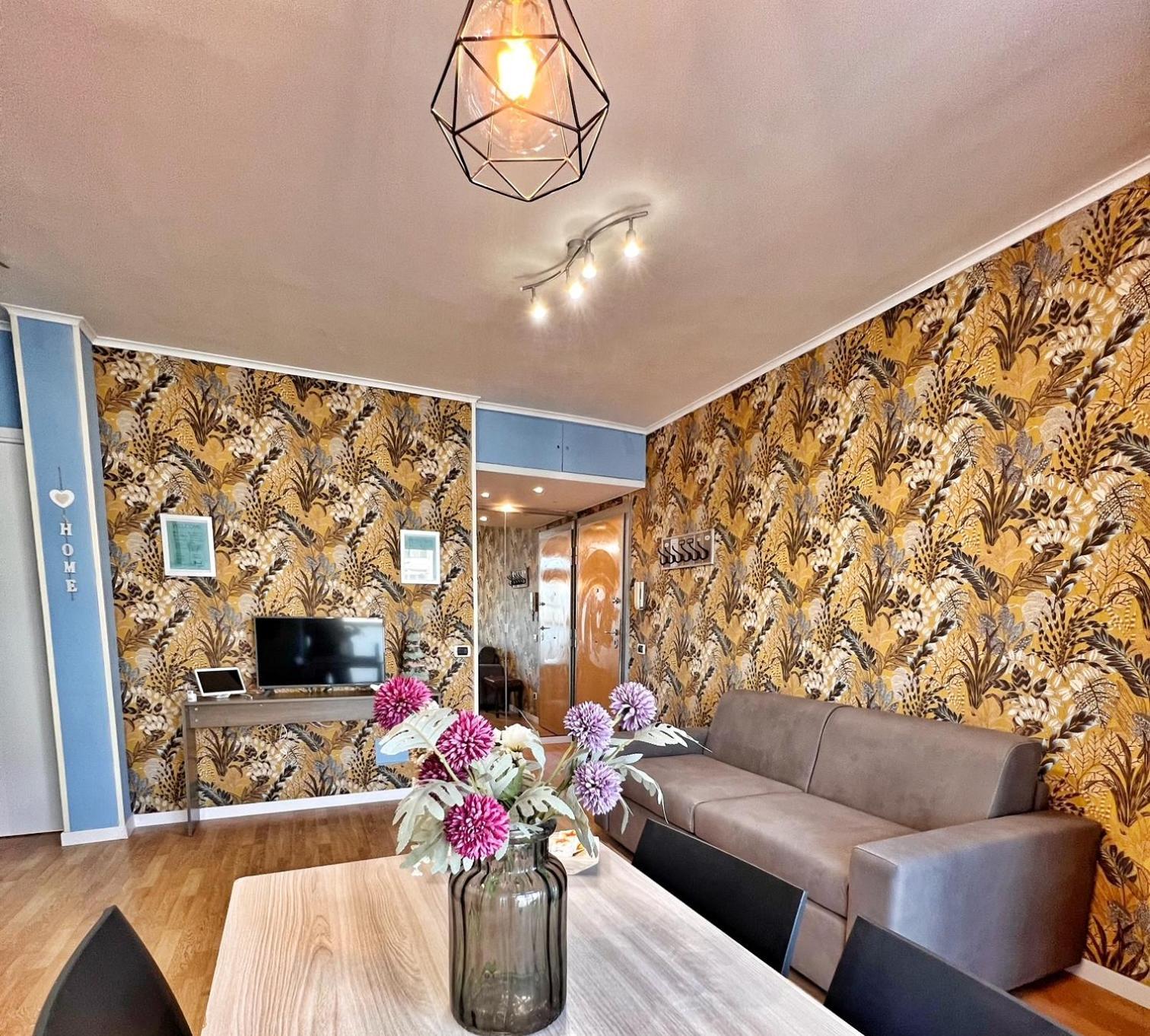 Candy House Лідо-ді-Остія Екстер'єр фото